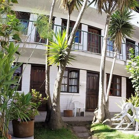Hostal L'Auberge Inn Quito Exterior photo