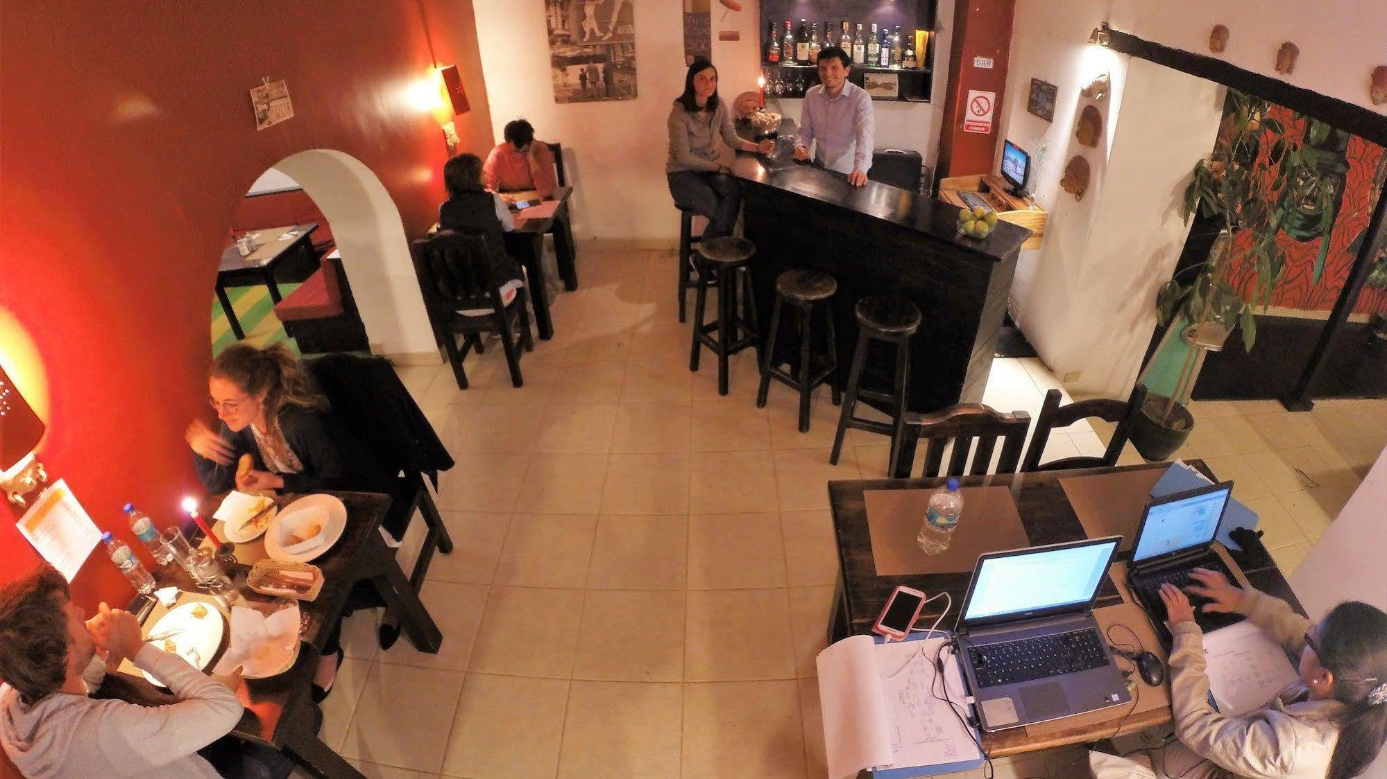 Hostal L'Auberge Inn Quito Exterior photo