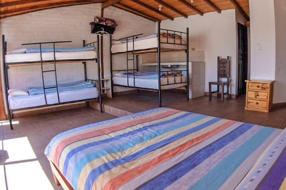 Hostal L'Auberge Inn Quito Room photo